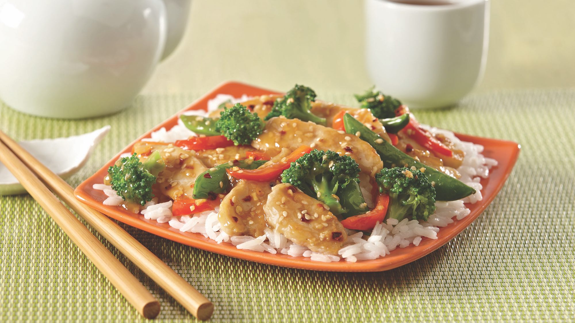 stir_fry_sesame_chicken_and_vegetables_2000x1125
