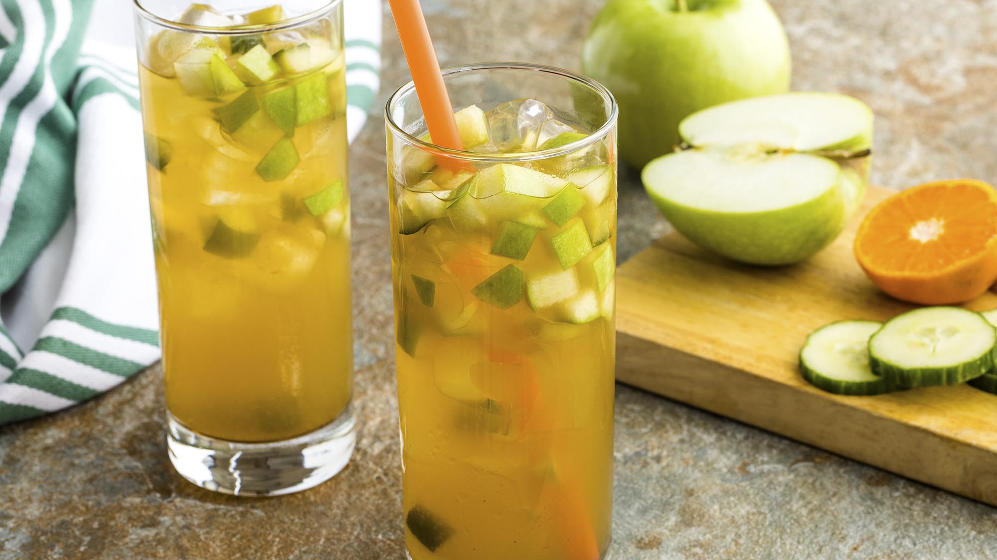 APPLE-CUCUMBER CHILLED GREEN TEA