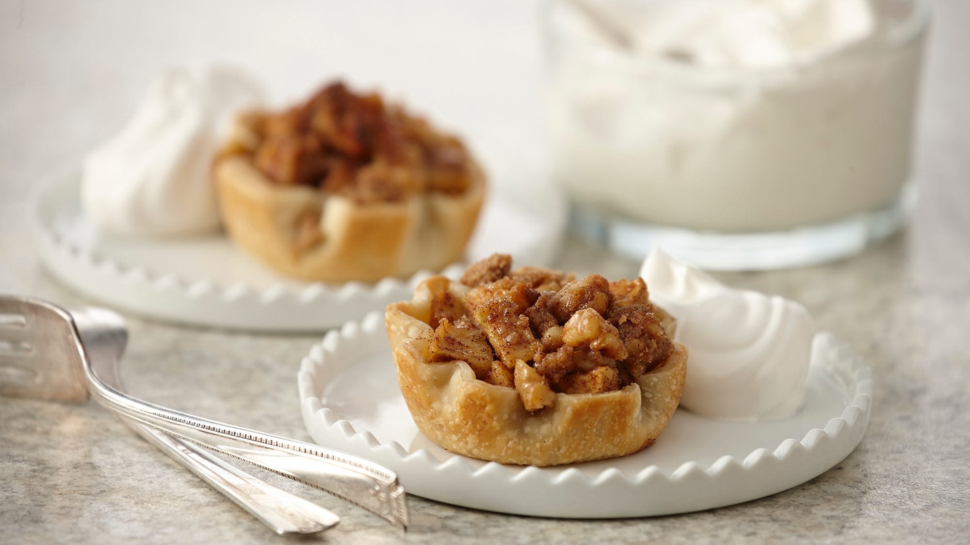 EASY MINI APPLE PIES