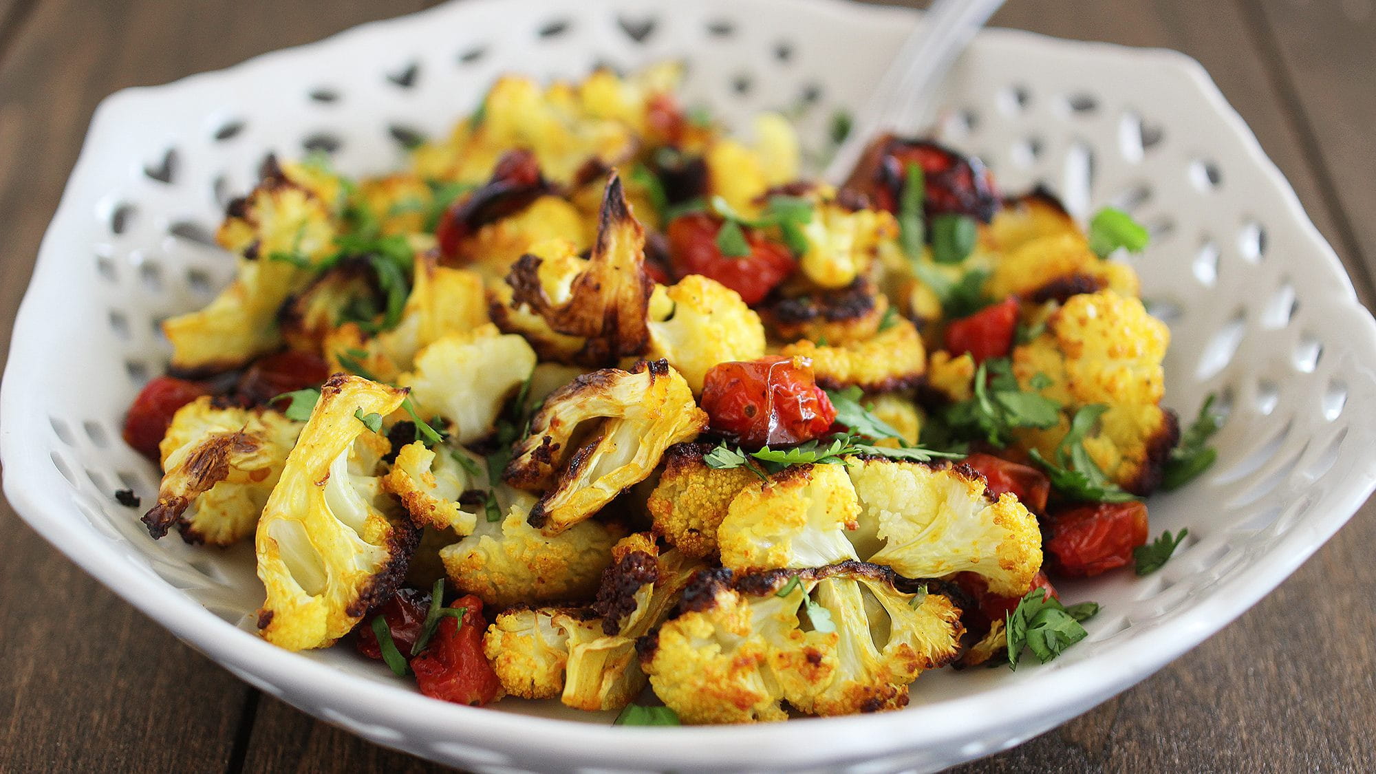 mccormick_turmeric_roasted_cauliflower_and_tomatoes_2000