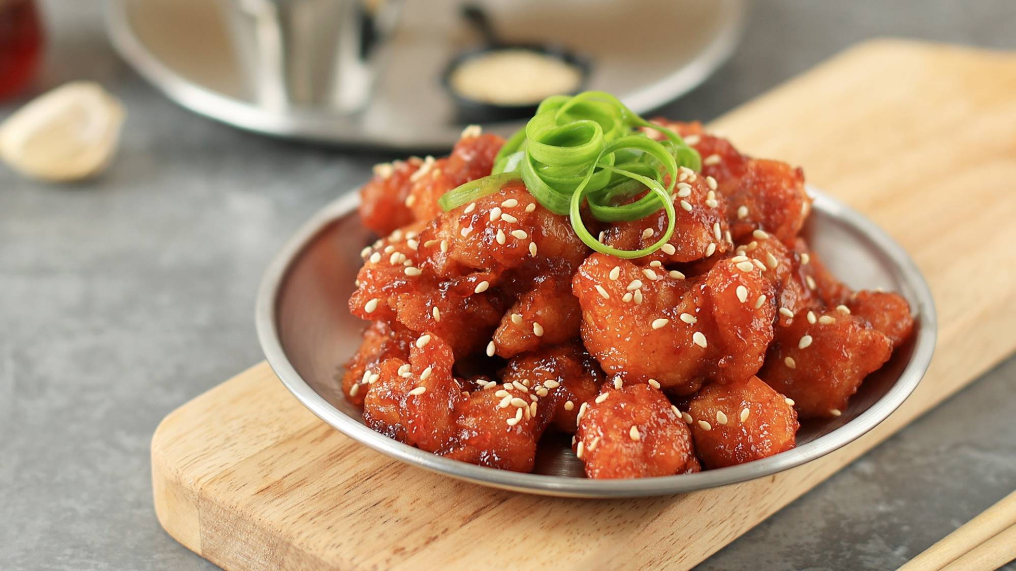 korean-style-glazed-popcorn-chicken-2000x1125