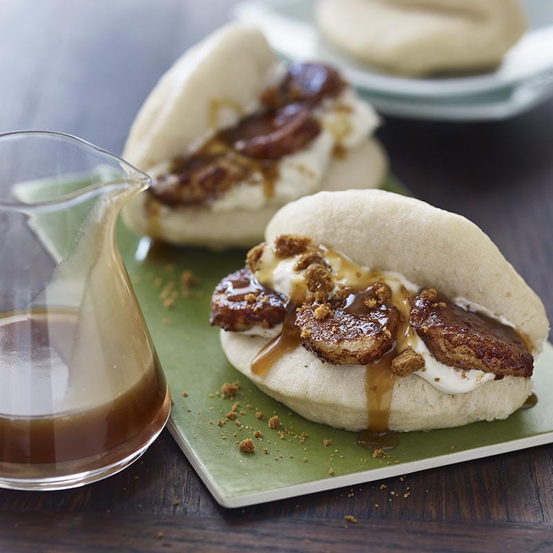 BANOFFEE PIE BAO WITH CARAMEL SAUCE | McCormickAsia.com
