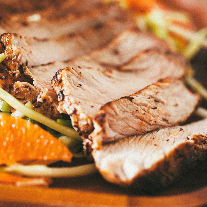FIVE SPICE TEA-INFUSED PORK CHOPS WITH CITRUS SLAW | McCormickAsia.com