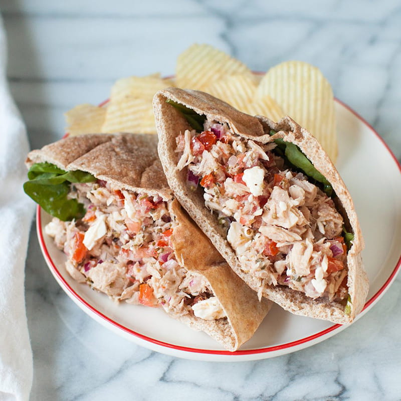GREEK TUNA SALAD POCKETS | McCormickAsia.com