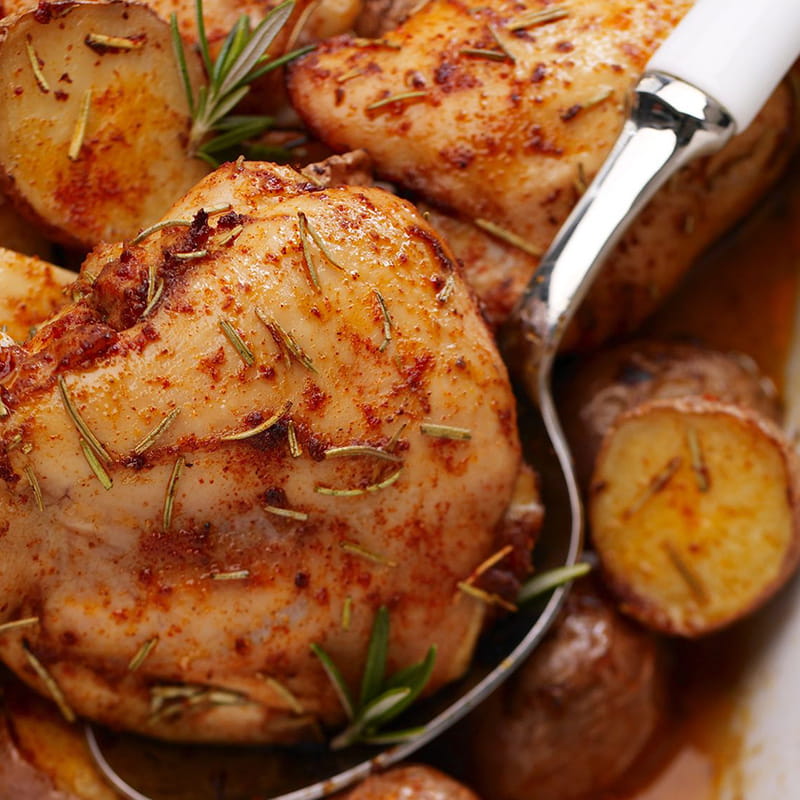 ROSEMARY BAKED CHICKEN WITH POTATOES | McCormickAsia.com