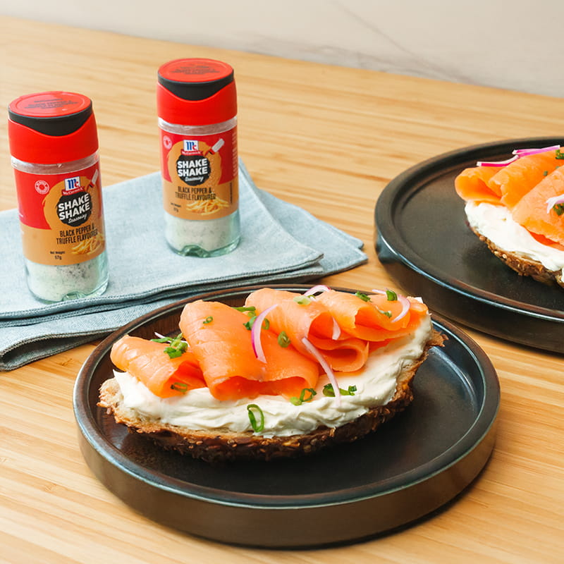 Truffle Cream Cheese and Smoked Salmon Opened Sandwiches | McCormickAsia.com